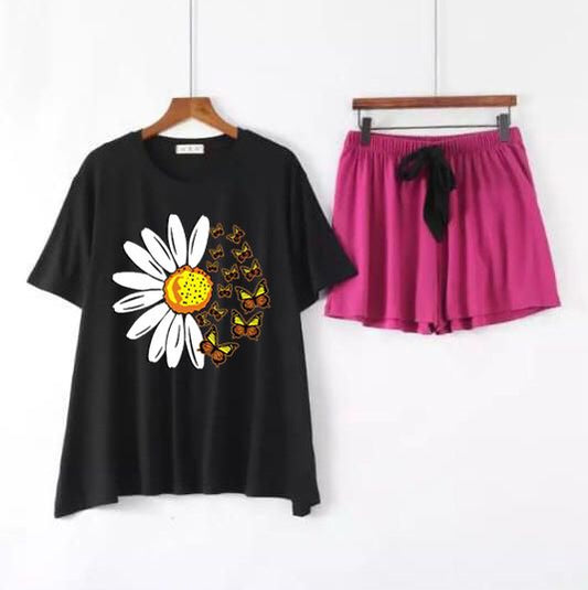 Women's Daisy & Butterfly Graphic T-Shirt and Shorts Lounge Set - Black