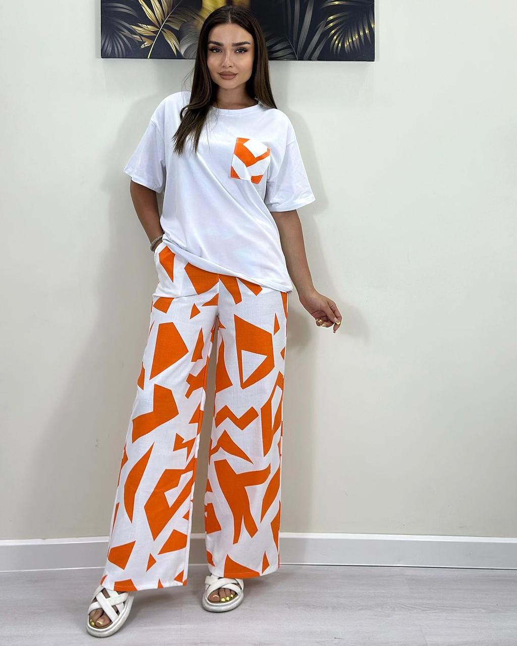 Women's Stylish Geometric Print T-Shirt & Wide-Leg Pants Lounge Set.