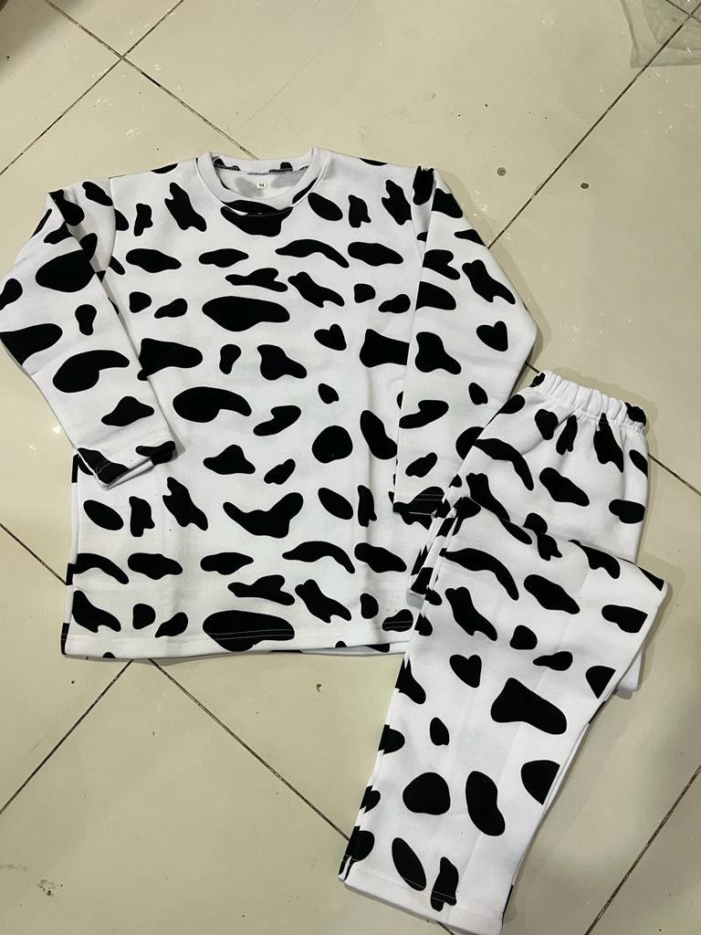 Cozy Cow Print Fleece Night Suit - Women's Warm Pajama Set